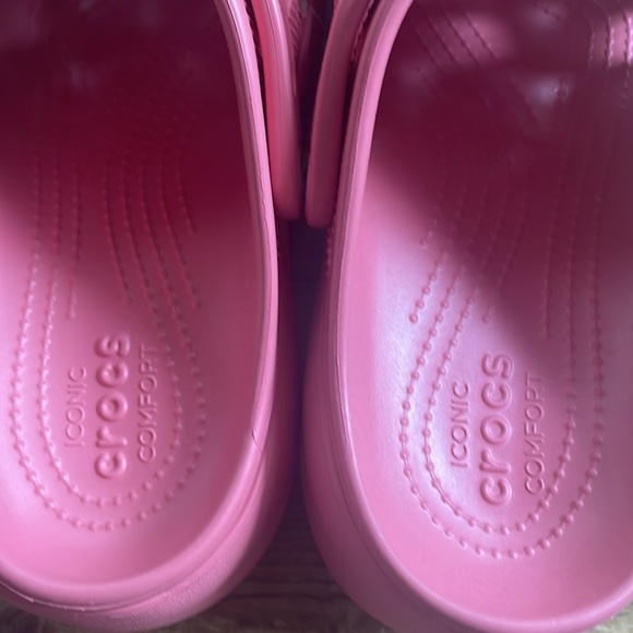 Crocs Platform Clogs - Picture 7 of 8